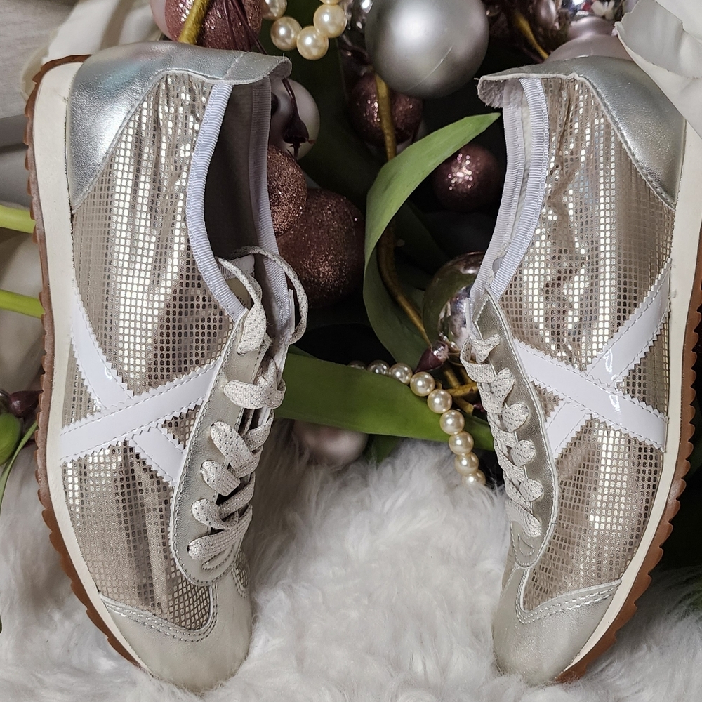 Munich women silver/gold Mettalic shoes size38New without box